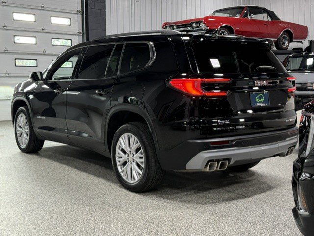 Certified 2026 GMC Acadia Elevation w/ Elevation Premium Package AWD/4WD image 3