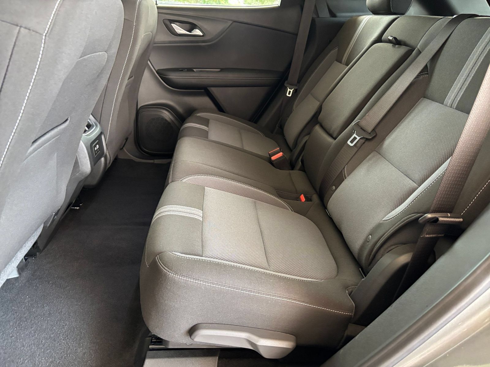 Used 2026 Chevrolet Blazer LT FWD image 27