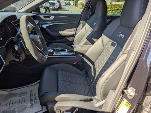 Used 2025 Audi RS 6 performance image 9