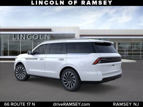 New 2025 Lincoln Navigator Black Label AWD/4WD image 5