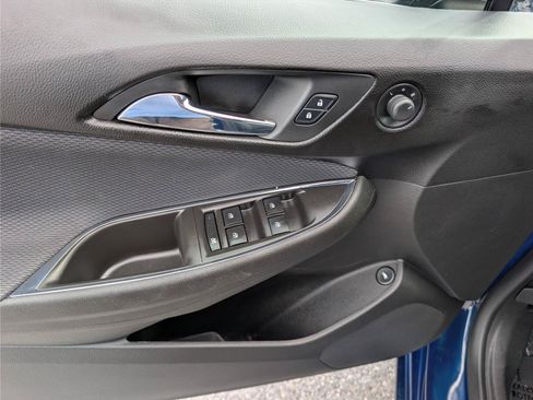Used 2019 Chevrolet Cruze LT w/ Convenience Package FWD image 19