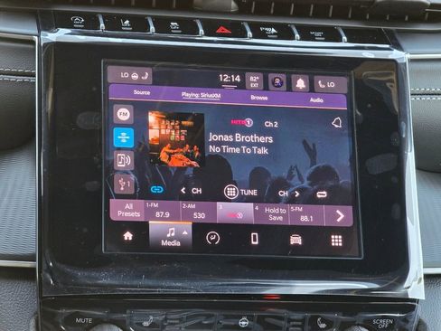 New 2025 Jeep Grand Cherokee Laredo X w/ Luxury Tech Group I image 8