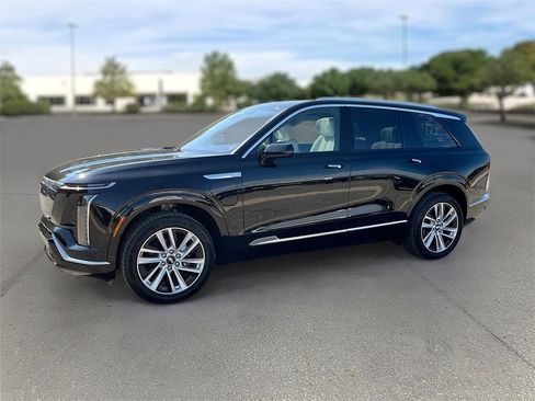 New 2026 Cadillac Vistiq Luxury image 3