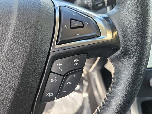 Used 2024 Ford Edge SEL image 19