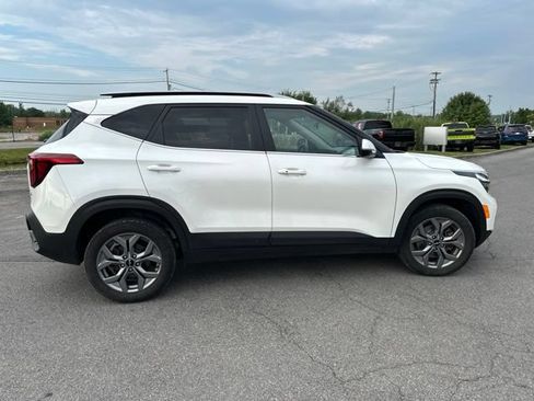 Used 2024 Kia Seltos S AWD/4WD image 6