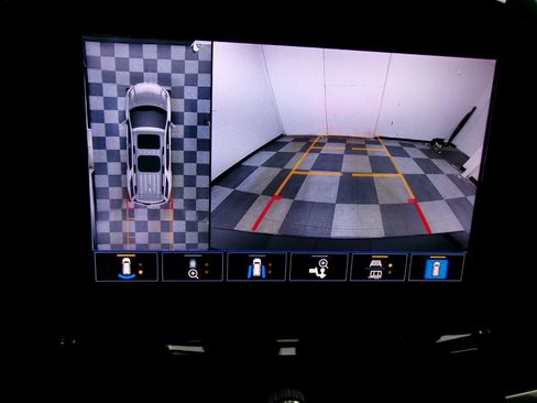 Used 2023 Chevrolet Traverse Premier w/ LPO, Floor Liner Package AWD/4WD image 5