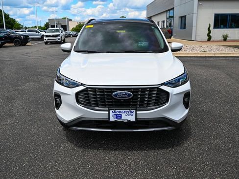 Certified 2024 Ford Escape Platinum w/ Premium Technology Package AWD/4WD image 10