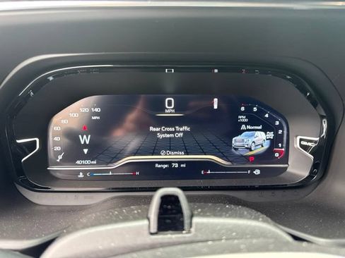 Used 2024 GMC Yukon XL Denali w/ Advanced Technology Package AWD/4WD image 11