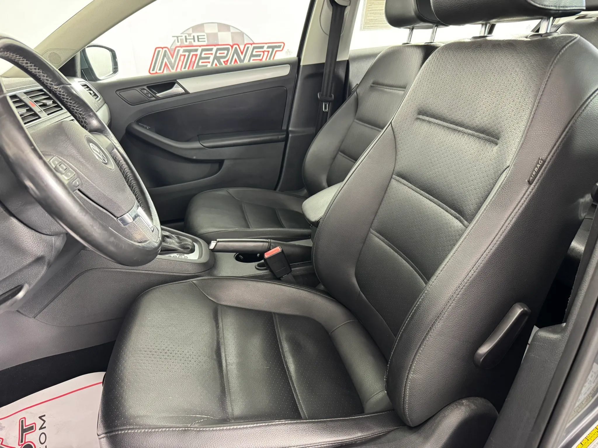 Used 2014 Volkswagen Jetta SE FWD image 30