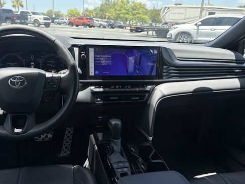 Used 2025 Toyota Camry XSE FWD image 21