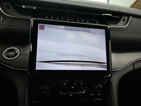 Used 2024 Jeep Grand Cherokee L Overland w/ Luxury Tech Group IV image 22