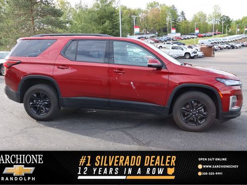 Used 2023 Chevrolet Traverse LT w/ Midnight/Sport Edition FWD image 1
