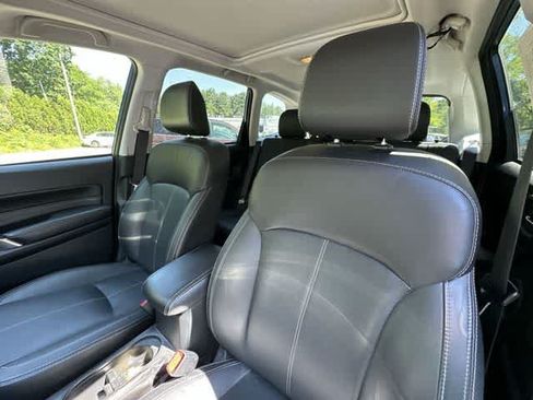 Used 2017 Subaru Forester 2.5i Touring AWD/4WD image 16