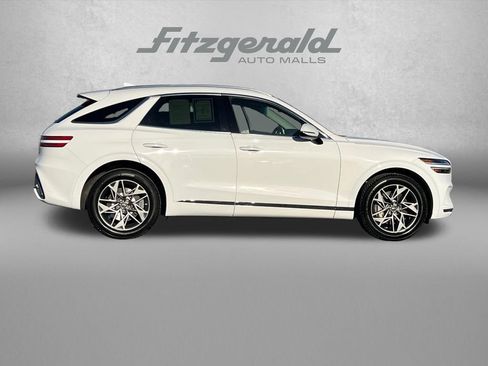 Used 2023 Genesis GV70 2.5T w/ Select Package AWD/4WD image 3