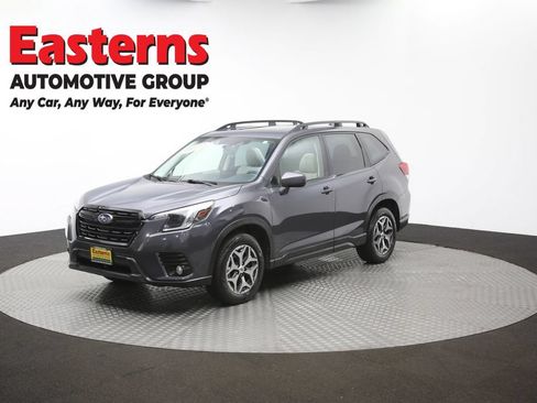 Used 2023 Subaru Forester Premium AWD/4WD image 60