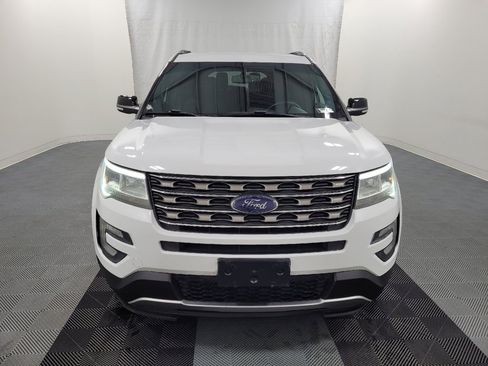 Used 2016 Ford Explorer XLT w/ Equipment Group 201A image 14
