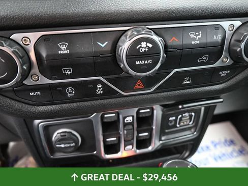 Used 2025 Jeep Wrangler Unlimited Sport AWD/4WD image 32