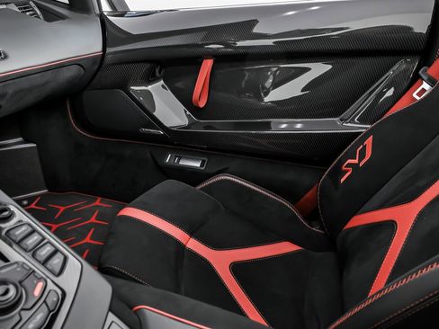 Used 2021 Lamborghini Aventador SVJ image 47