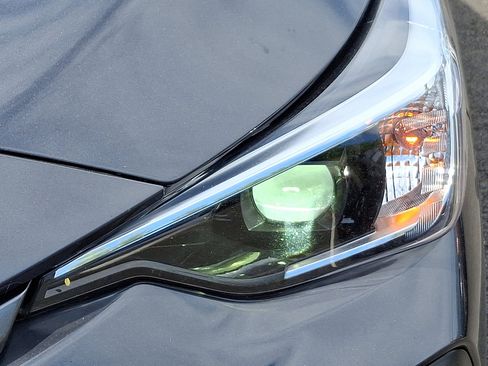 Certified 2024 Subaru Crosstrek 2.0i Premium AWD/4WD image 9