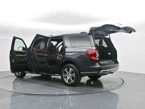 Used 2022 Ford Expedition Limited image 39