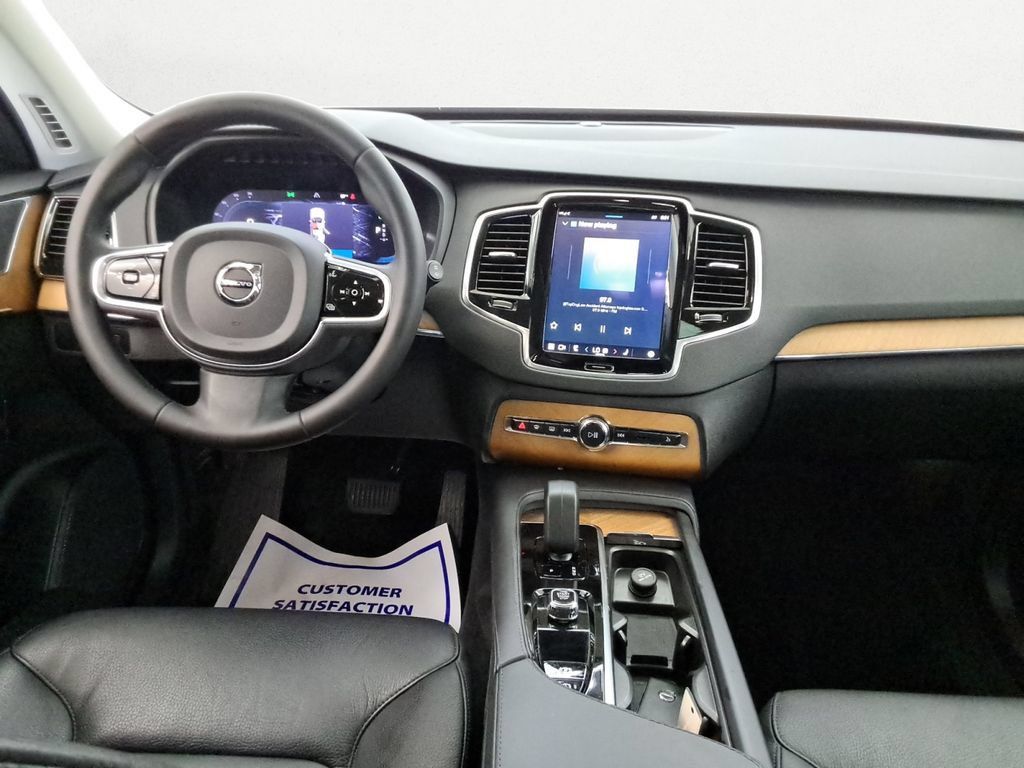 Used 2023 Volvo XC90 T8 Plus AWD/4WD image 9