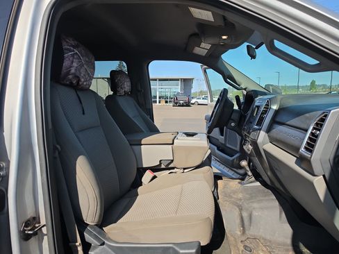 Used 2017 Ford F250 XLT AWD/4WD image 12