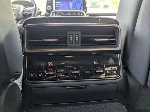 Used 2025 Lexus LX 700h Luxury AWD/4WD image 39