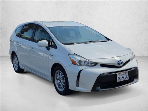 Used 2015 Toyota Prius V Three FWD image 3