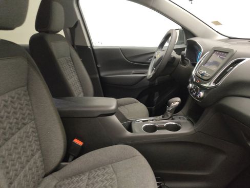 Used 2023 Chevrolet Equinox LT AWD/4WD image 21
