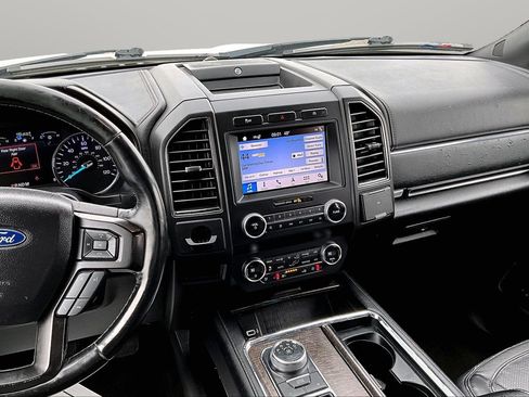 Used 2019 Ford Expedition Max Limited RWD image 6