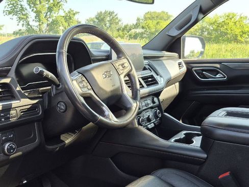 Used 2022 Chevrolet Tahoe RST w/ Luxury Package AWD/4WD image 9