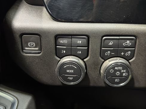 Used 2024 Chevrolet Silverado 1500 RST w/ Convenience Package II AWD/4WD image 34