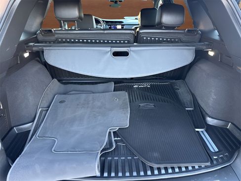 Certified 2022 Cadillac XT5 Premium Luxury image 10