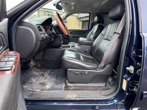 Used 2011 Chevrolet Silverado 2500 LTZ w/ Snow Plow Prep Package image 19