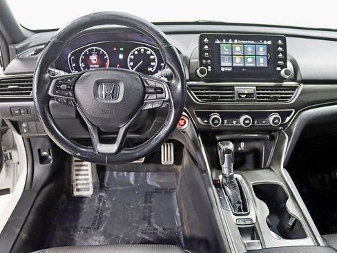 Used 2018 Honda Accord Sport image 14