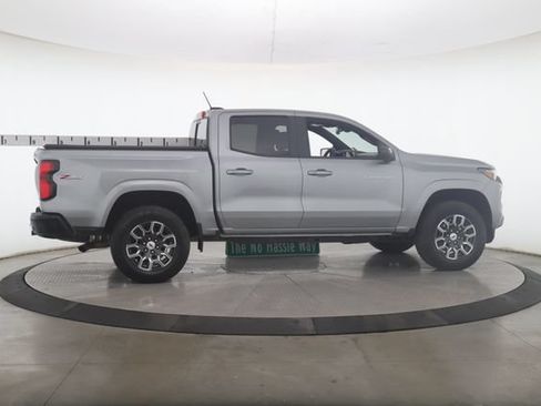 Used 2023 Chevrolet Colorado Z71 w/ Z71 Convenience Package 2 AWD/4WD image 6