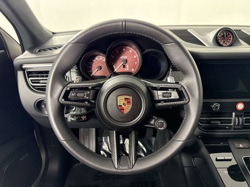 Certified 2025 Porsche Macan GTS image 36