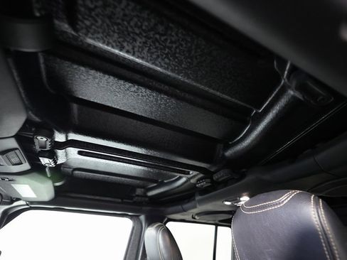 Used 2022 Jeep Gladiator Sport image 34