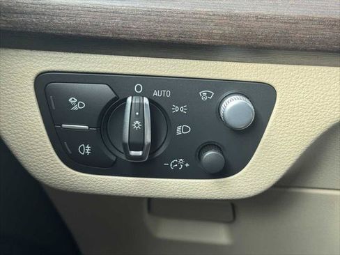 Certified 2023 Audi Q5 e Prestige AWD/4WD image 36