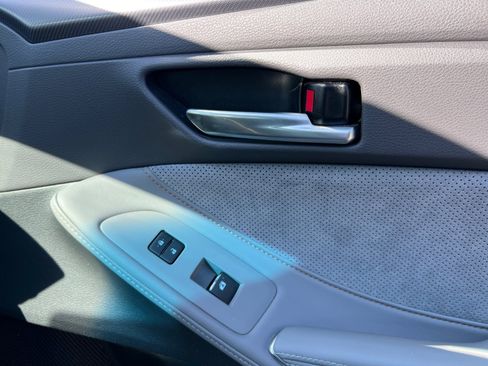 Used 2019 Toyota Avalon XSE FWD image 16
