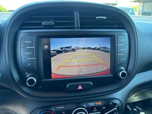 Used 2024 Kia Soul LX w/ Option Group 015 FWD image 22