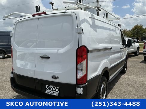 Used 2020 Ford Transit 250 Low Roof RWD image 5