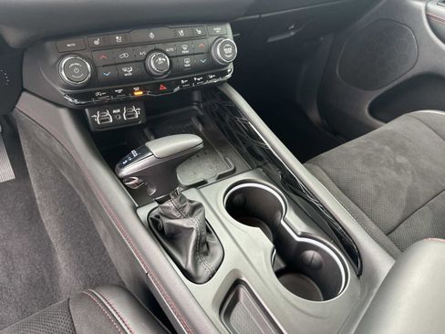 Certified 2025 Dodge Durango GT image 26