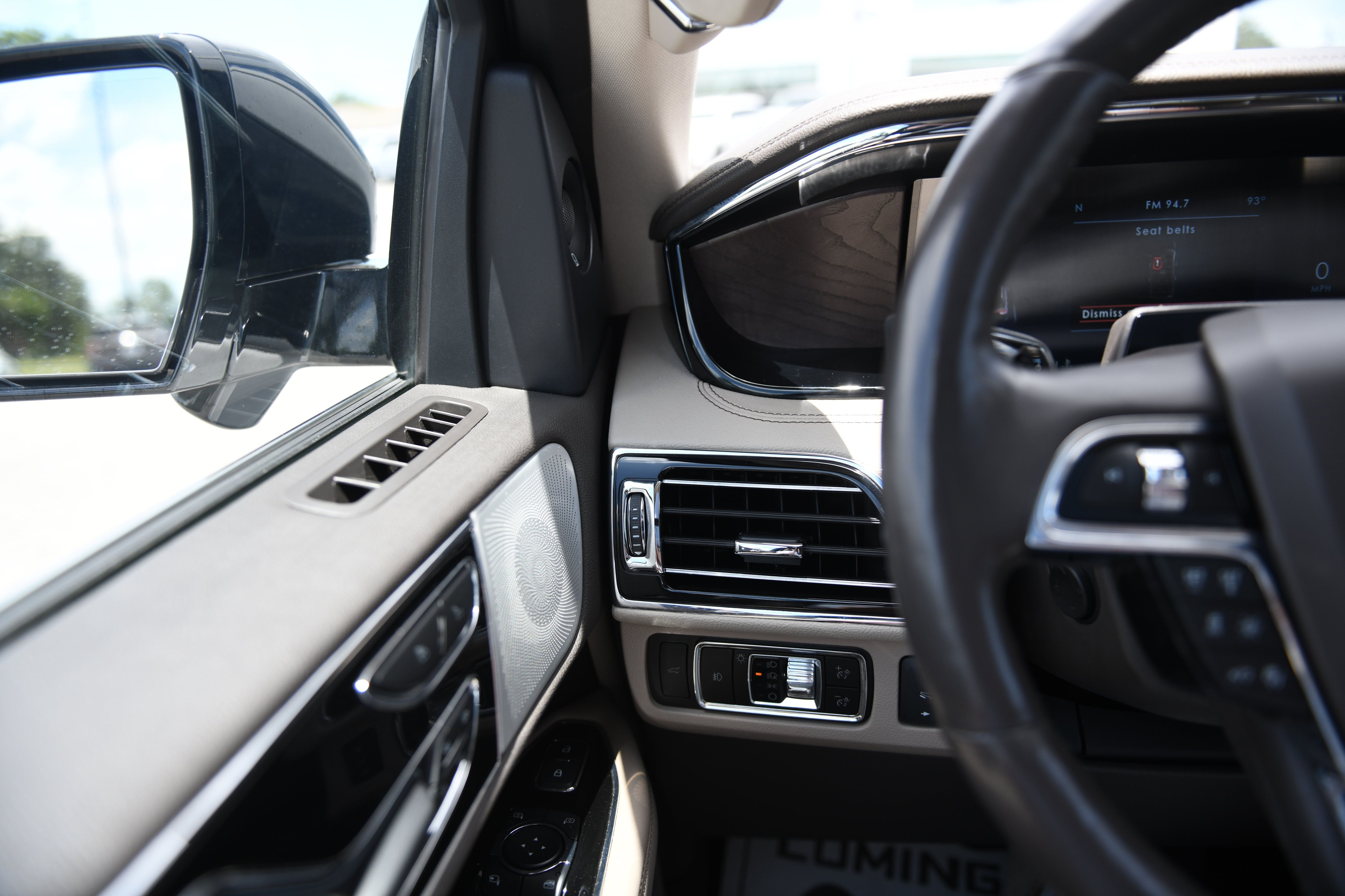 Used 2023 Lincoln Navigator L Reserve AWD/4WD image 26