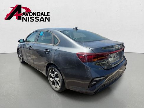Used 2021 Kia Forte LXS FWD image 2