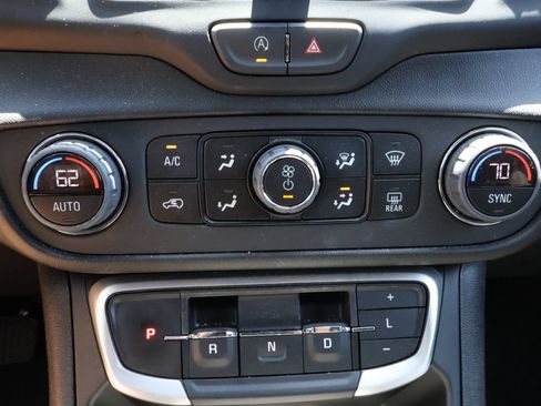 Used 2023 GMC Terrain SLE w/ Driver Convenience Package FWD image 24