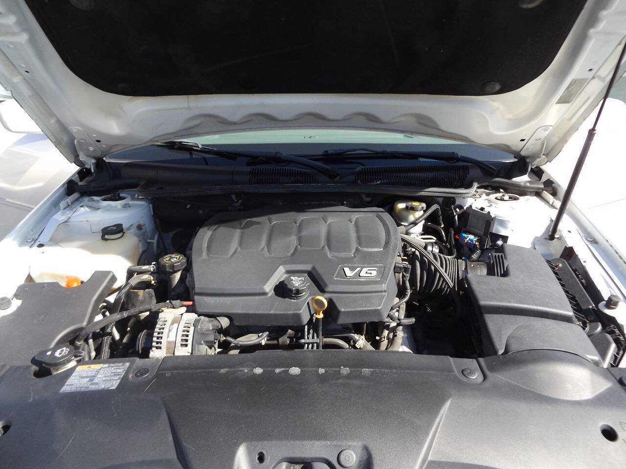 Used 2011 Buick Lucerne CXL FWD image 30