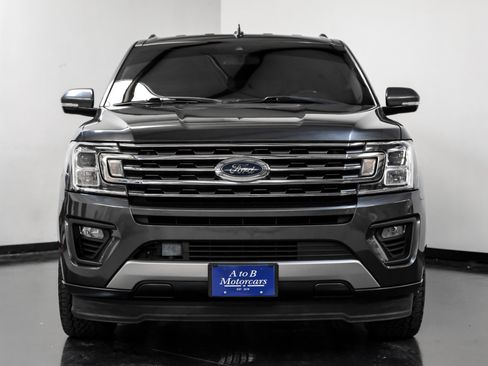 Used 2018 Ford Expedition Max XLT w/ Equipment Group 202A image 5