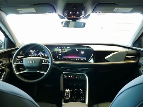 New 2025 Audi Q5 Premium image 18