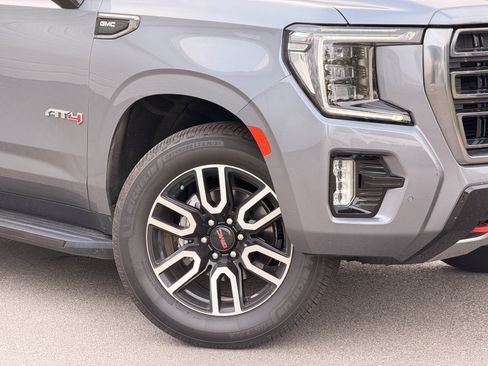 Used 2022 GMC Yukon AT4 AWD/4WD image 7